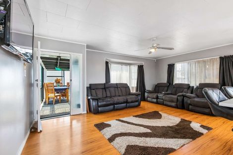 Photo of property in 7 Anglers Way, Wattle Downs, Auckland, 2102