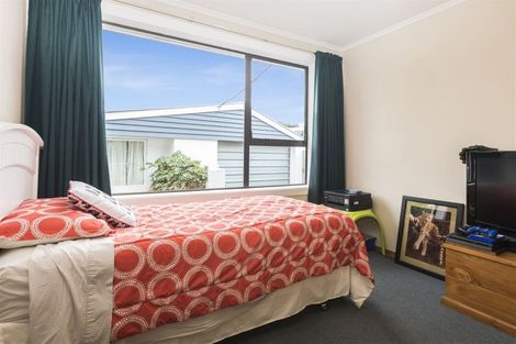 Photo of property in 18 Camelia Place, Islington, Christchurch, 8042