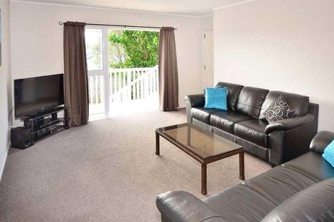 Photo of property in 64 Barbados Drive, Unsworth Heights, Auckland, 0632