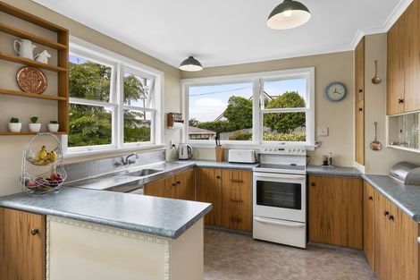 Photo of property in 7 Onehuka Road, Tirohanga, Lower Hutt, 5010