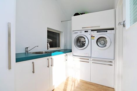 Photo of property in 43 Moore Road, Winton, 9781