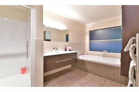 Photo of property in 92b Scott Road, Stanmore Bay, Whangaparaoa, 0932