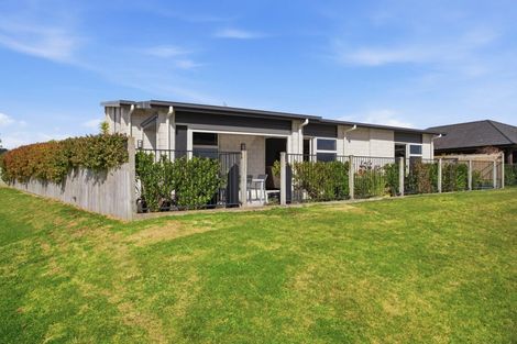 Photo of property in 29 Harding Drive, Papamoa Beach, Papamoa, 3118
