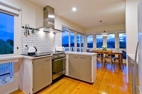 Photo of property in 50 Fowler Street, Northcote, Auckland, 0627