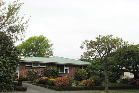 Photo of property in 36 Sevenoaks Drive, Bryndwr, Christchurch, 8053