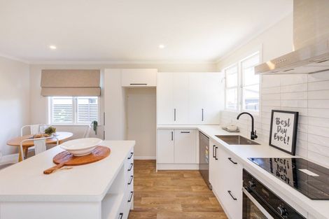 Photo of property in 11 Benmore Avenue, Cloverlea, Palmerston North, 4412