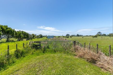 Photo of property in 1329 Devon Road, Brixton, Waitara, 4382
