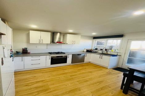 Photo of property in 2/9 Curletts Road, Sockburn, Christchurch, 8042