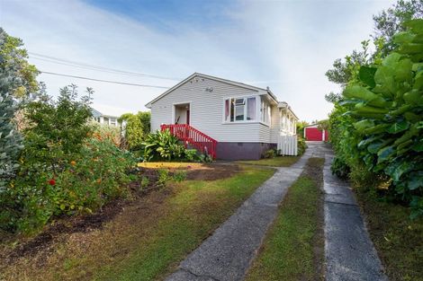 Photo of property in 9 Haumia Street, Paekakariki, 5034