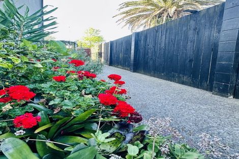 Photo of property in 1090a Great North Road, Point Chevalier, Auckland, 1022