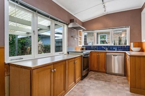 Photo of property in 10 Weld Street, Cambridge, 3434