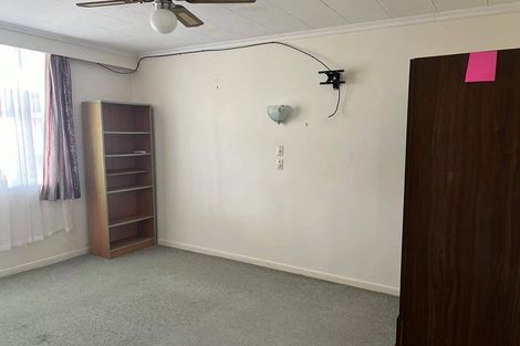 Photo of property in 10 Coronation Road, Glenfield, Auckland, 0627