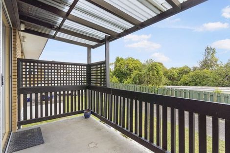 Photo of property in 2/94 Lynwood Road, New Lynn, Auckland, 0600