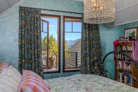 Photo of property in 270 Beacon Point Road, Wanaka, 9305