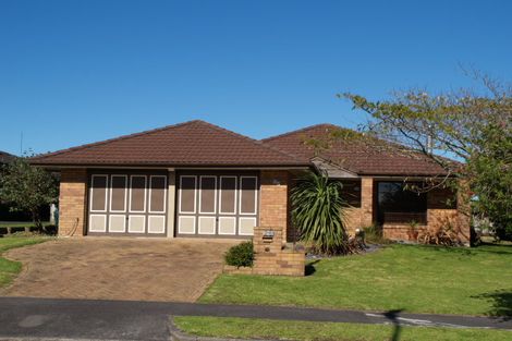 Photo of property in 25 Crescent Hills Court, Northpark, Auckland, 2013