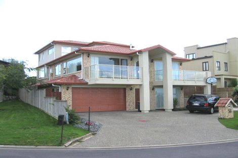 Photo of property in 14 Provence Esplanade, Te Atatu Peninsula, Auckland, 0610