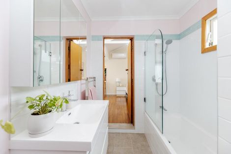 Photo of property in 32 Marshall Street, Fairfield, Hamilton, 3214