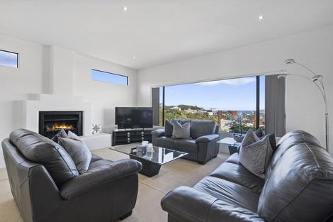 Photo of property in 25 Jordan Street, Island Bay, Wellington, 6023