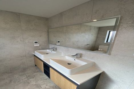 Photo of property in 5 Bendridge Street, Flat Bush, Auckland, 2019