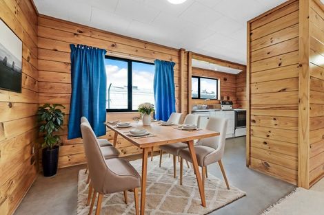 Photo of property in 50 Heath Street, St Andrews, Hamilton, 3200