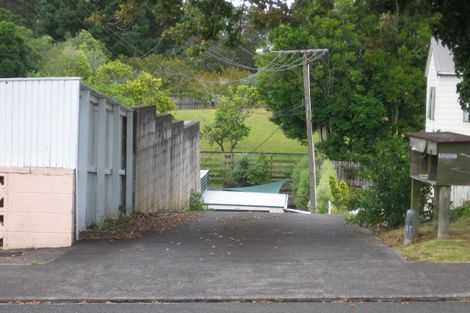 Photo of property in 1/17 Cresta Avenue, Beach Haven, Auckland, 0626