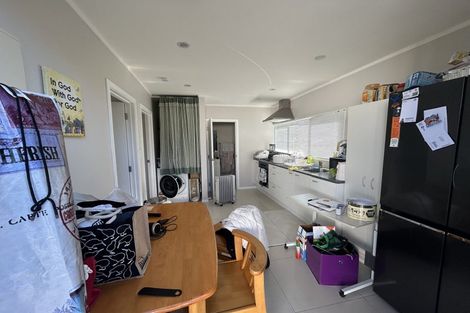 Photo of property in 18 Webb Place, Forrest Hill, Auckland, 0620