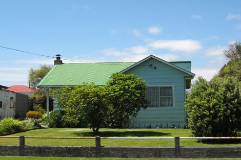 Photo of property in 59 Romilly Street, Westport, 7825