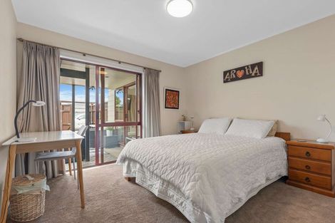 Photo of property in 51a Collins Road, Melville, Hamilton, 3206