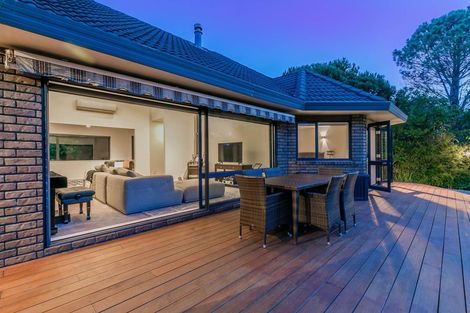 Photo of property in 211 Pine Valley Road, Dairy Flat, Silverdale, 0992