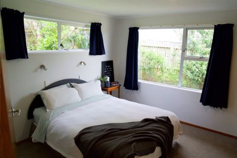 Photo of property in 5 Quinn Grove, Ranui, Porirua, 5024