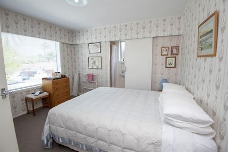 Photo of property in 41 Beechdale Crescent, Pakuranga Heights, Auckland, 2010