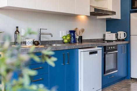 Photo of property in 2/27 Drummond Street, Mount Cook, Wellington, 6021