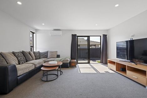 Photo of property in 1/202 Grimseys Road, Redwood, Christchurch, 8051