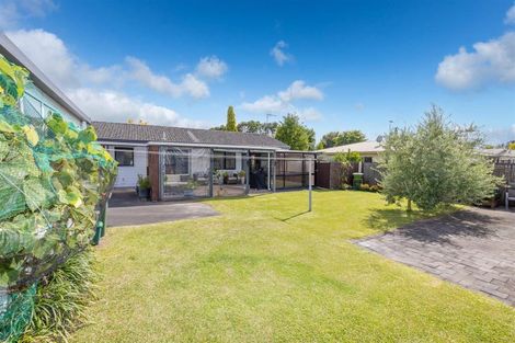Photo of property in 13 Cromwell Drive, Fitzroy, Hamilton, 3206