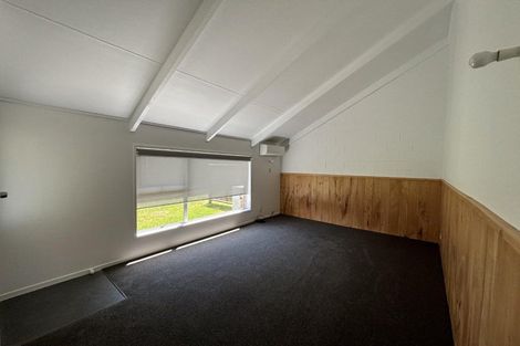Photo of property in 45 Seaview Road, Marfell, New Plymouth, 4310