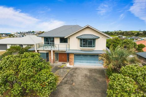 Photo of property in 10 Tuturu View, Ruakaka, 0116