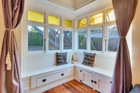 Photo of property in 48 Lynwood Road, New Lynn, Auckland, 0600