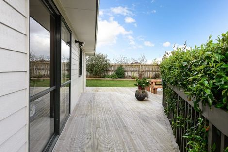 Photo of property in 11 Rosehill Place, Nawton, Hamilton, 3200