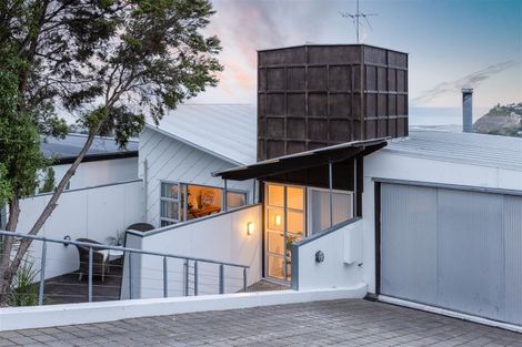 Photo of property in 16 Glendevere Terrace, Redcliffs, Christchurch, 8081