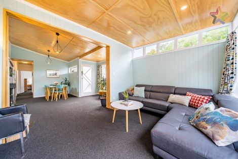 Photo of property in 6 Puriri Street, Eastbourne, Lower Hutt, 5013