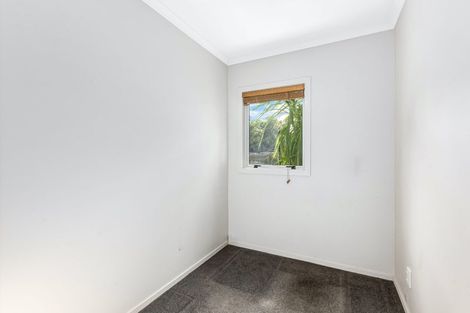 Photo of property in 6 Routeburn Avenue, Aotea, Porirua, 5024