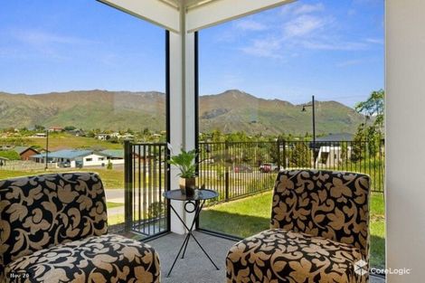 Photo of property in 14 Tuke Lane, Wanaka, 9305