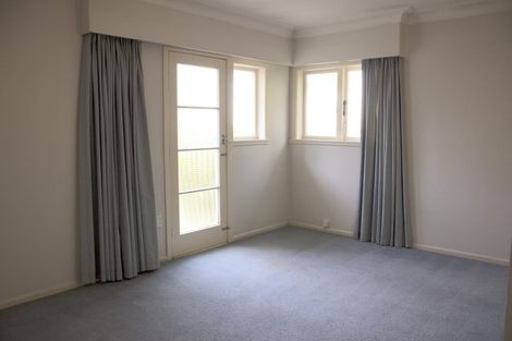 Photo of property in 4 Griffen Park Road, Mount Roskill, Auckland, 1041
