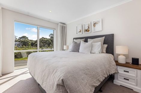 Photo of property in 10 Waimoana Close, Massey, Auckland, 0614