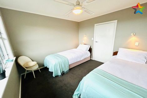 Photo of property in 15 Summit Road, Fairfield, Lower Hutt, 5011