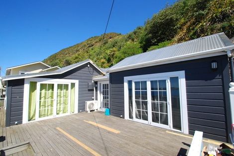 Photo of property in 80 Owhiro Bay Parade, Owhiro Bay, Wellington, 6023