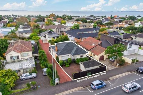 Photo of property in 1/67 Kitchener Road, Milford, Auckland, 0620