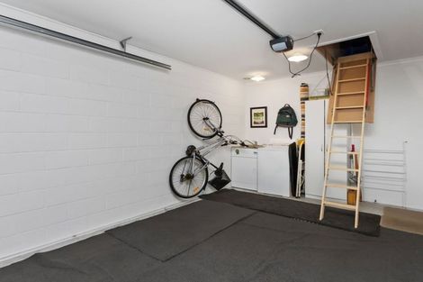 Photo of property in 21a Augusta Street, Redcliffs, Christchurch, 8081
