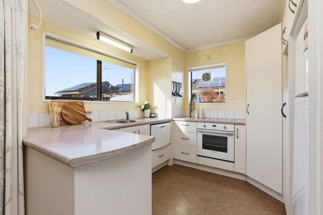 Photo of property in 6a Compton Place, Mount Maunganui, 3116