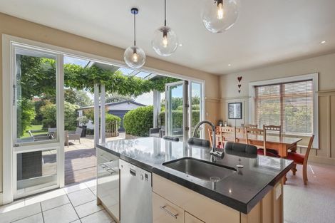 Photo of property in 35 Aylmer Street, Somerfield, Christchurch, 8024